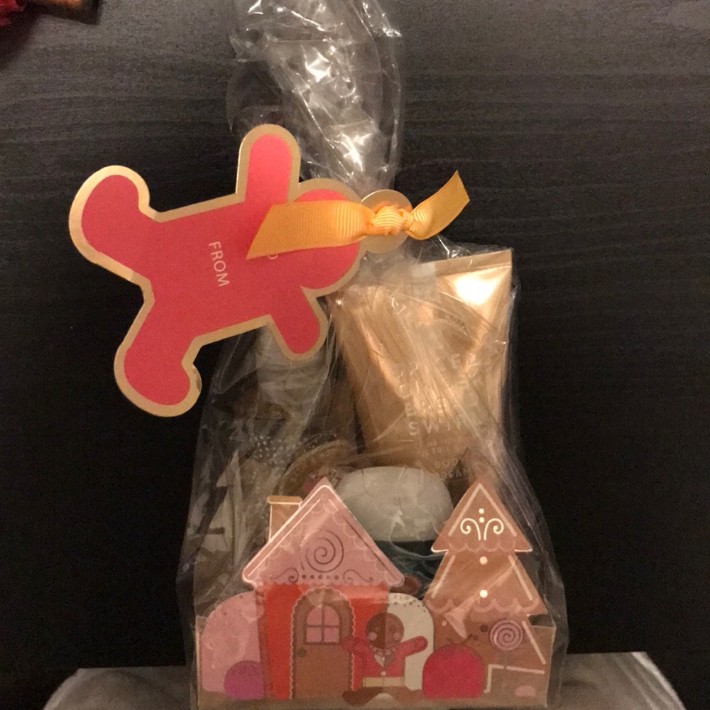 Bath And Body Gift Set